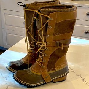 Sorel Boots size 8.5.  Worn once.